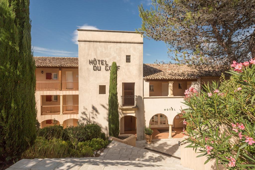 Pierre & Du Golf De Pont Royal En Provence 3*